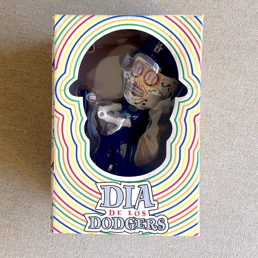 Los Angeles Dodgers 2022 Dia De Los Muertos Sugar Skull Bobblehead